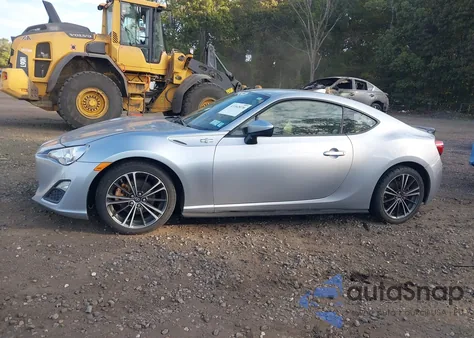 2015 Scion Fr-S из США, поврежденный, VIN JF1ZNAA11F8713575